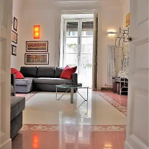 Apartment Il Letto Sotto Il Tetto, Catania